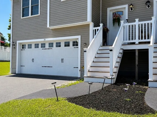 36 Caffoni Dr #17, Leominster, MA 01453