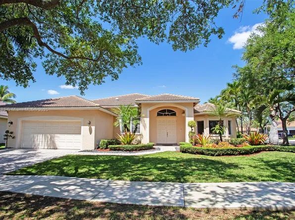 3848 Oak Ridge Cir, Weston, FL 33331