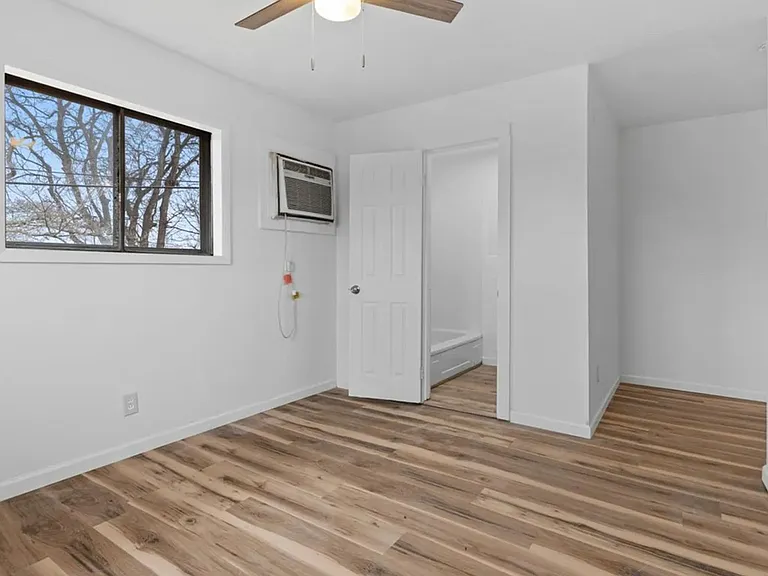 2216 Memorial Pkwy NW #B1 — Photo 11