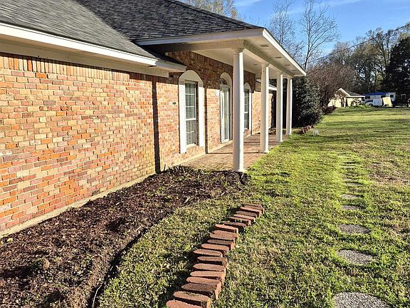 2nd image of 412 Stevenson Dr