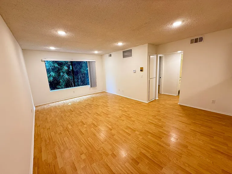 Park Edgecliffe Apartment Community — Photo 5
