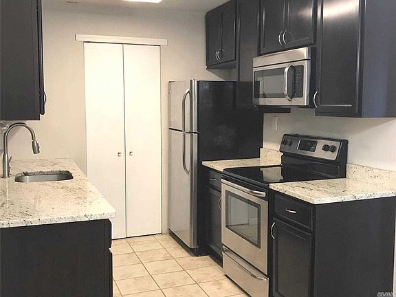 3rd image of 46 Richmond Blvd Unit 4A