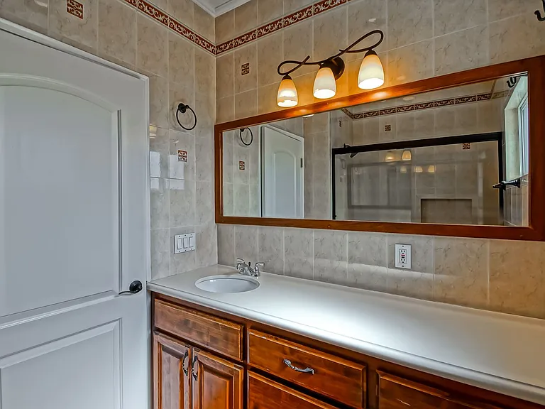 15624 Sombra Ave — Photo 31