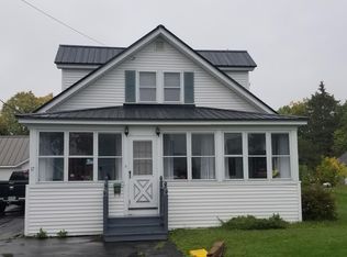 17 Brunswick Ave, Fort Fairfield, ME 04742