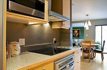 4th image of 3606 E Summerhill Dr