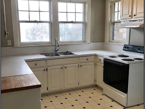 2nd image of 1838 Alfresco Pl