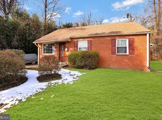 2020 Leonard Rd, Falls Church, VA 22043