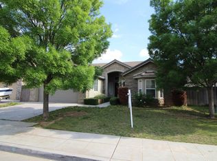 6033 W Goux Ave, Fresno, CA