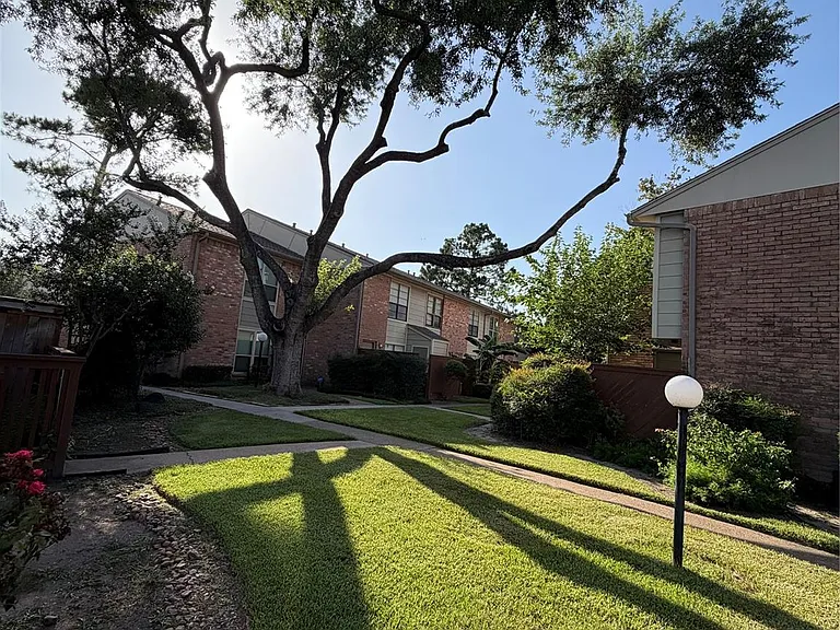 8801 Hammerly Blvd #901 — Photo 22