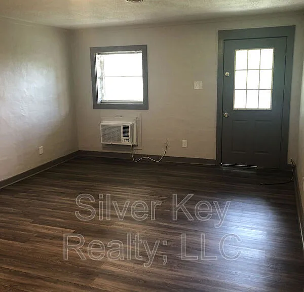 1426 & 1432 Niles Ferry Rd #8 — Photo 4