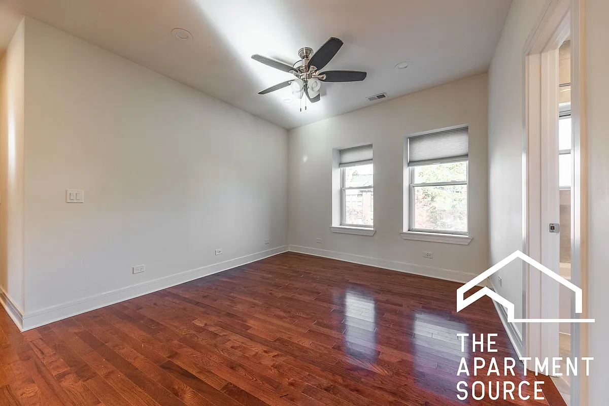 Building Photo - 1153 W Lunt Ave #1
