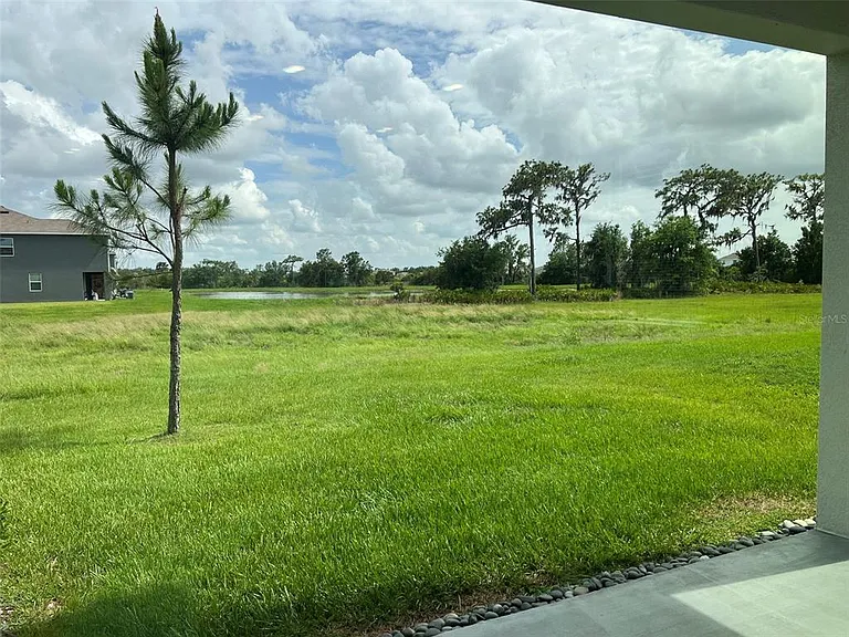 32978 Tulip Petal Ln — Photo 3