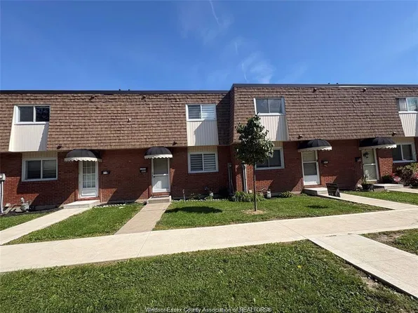5420 Lassaline Ave #26, Windsor, ON N8T 1A8