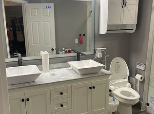 5 Summit Ridge Ct, Germantown, MD 20874