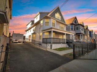 133 Pearsall Ave, Jersey City, NJ 07305