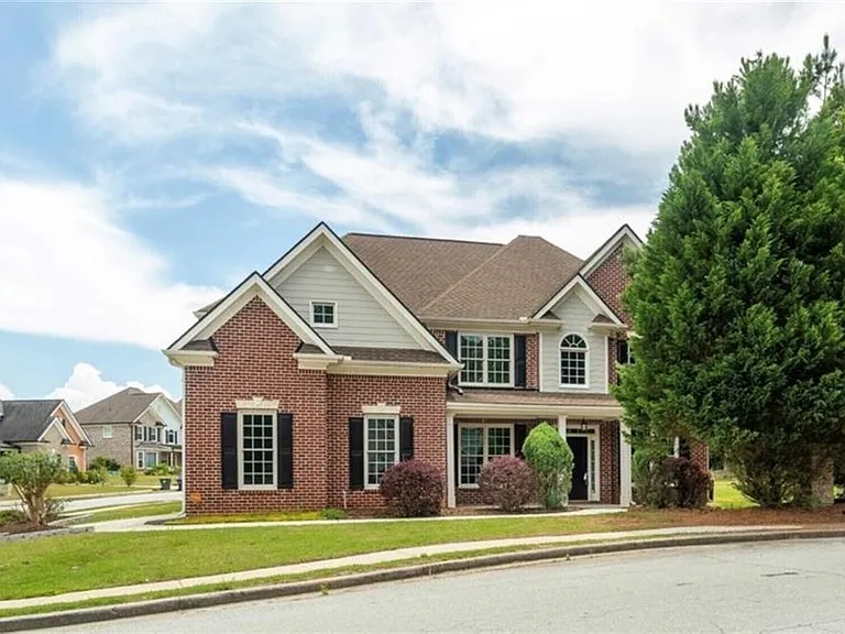820 Arbor Way — Photo 1