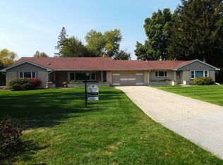 860 Charles Ave, Gurnee, IL 60031