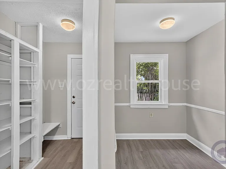 2034 Berkshire Pl — Photo 11