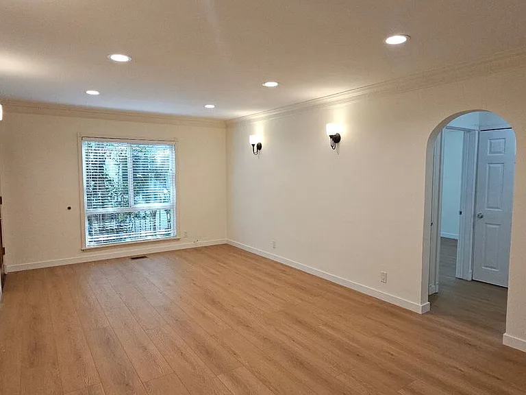 451 S Doheny Dr #451 — Photo 4