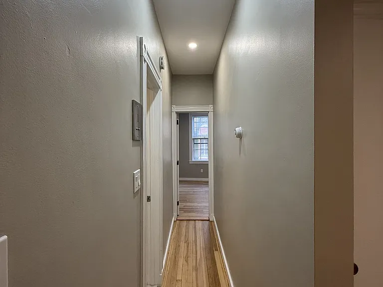 84 Phillips St #2 — Photo 9