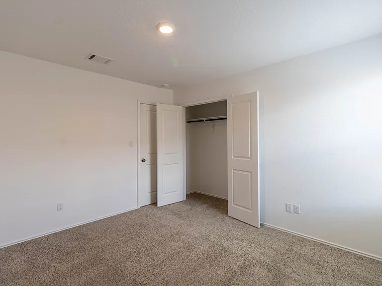 5601 Bellissima Way — Photo 18