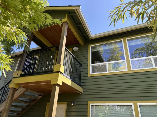 2307 15th Ave S #2, Seattle, WA 98144