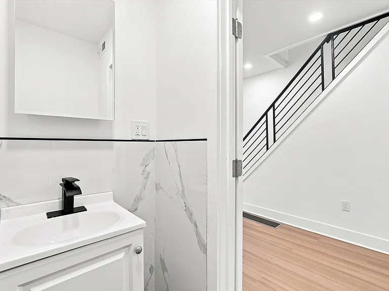 2125 N Natrona St — Photo 8