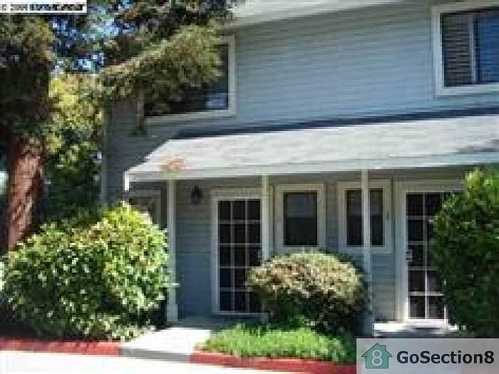 1st image of 389 Laurel Ave