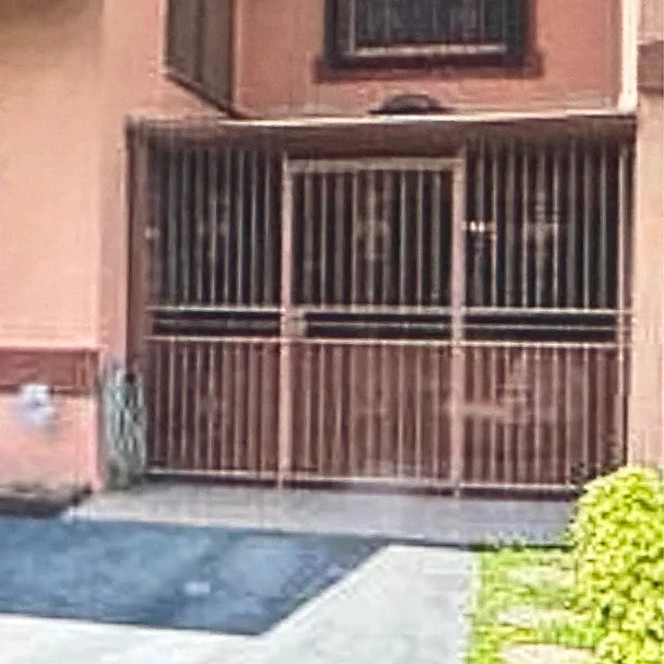 4 bed, 3.5 bath, 2100 sqft, $3,000 — Photo 1
