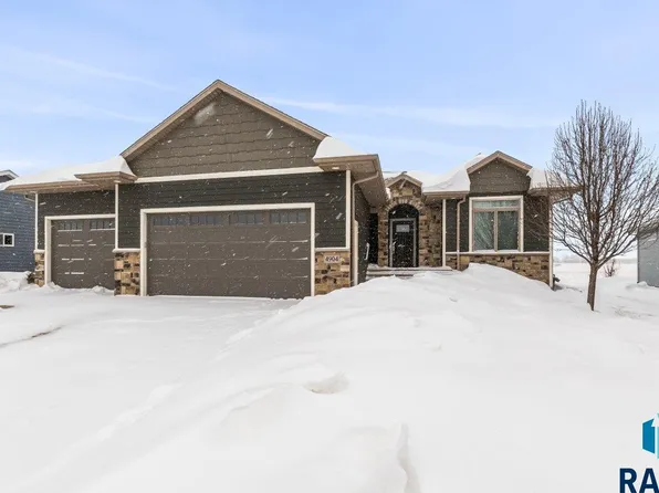 4904 W Galaxy Cir, Sioux Falls, SD 57107