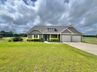 8 Conifer Dr, Columbia, MS 39429
