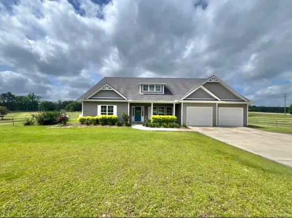 8 Conifer Dr, Columbia, MS 39429