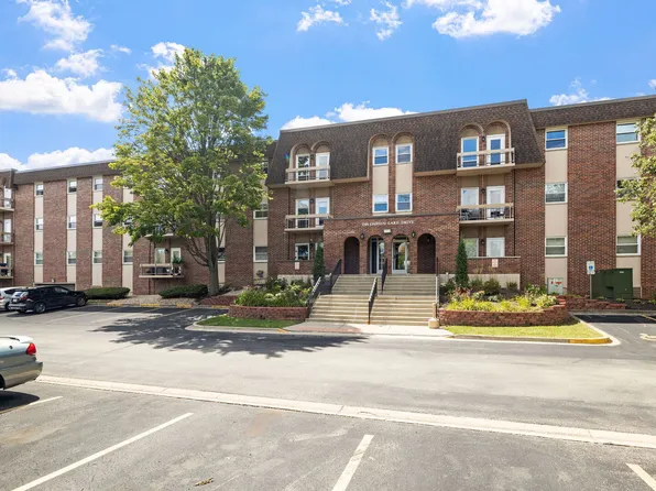 1501 Darien Lake Dr APT 305, Darien, IL 60561