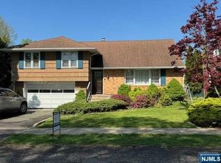 56 Clark St, Dumont, NJ 07628