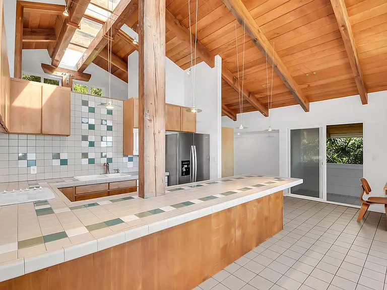 Tropical 3 Bedroom Retreat on Coffee Farm in Kealakekua — Photo 11