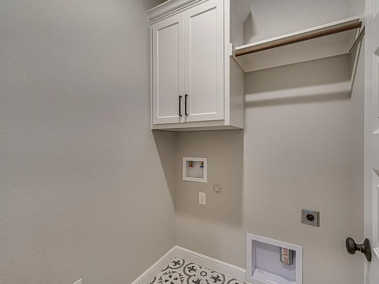 8247 Heritage Glen Dr #1 — Photo 28