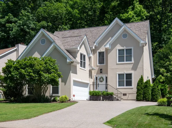 2432 Devon Valley Dr, Nashville, TN 37221