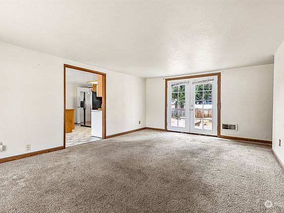 5th image of 3138 Oas Drive W