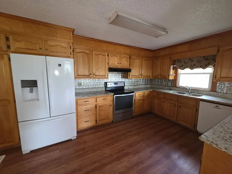 1435 Garner Chapel Rd — Photo 3