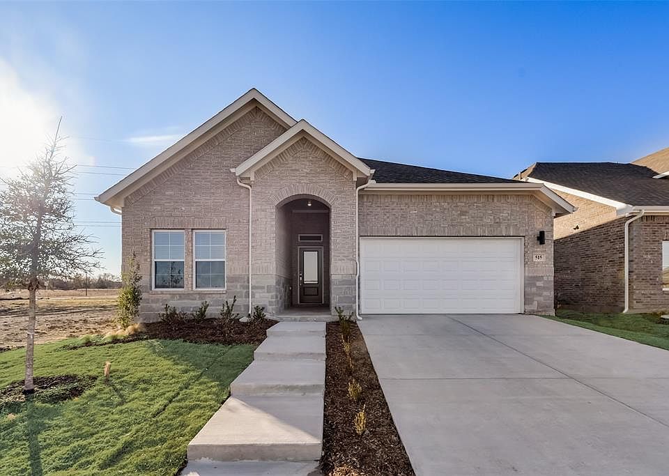 1st image of 515 Vasant Dr