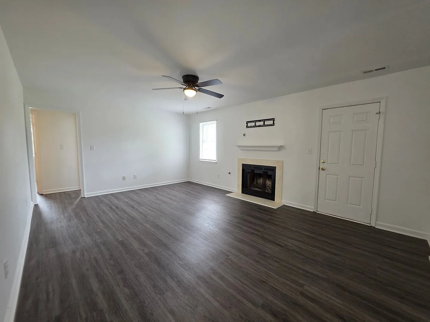 Freshly Updated 4-Bedroom Home on a Spacious Corner Lot in Horse Creek Farms — Photo 3