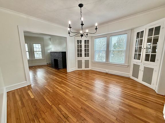 3rd image of 1319 Lakewood Ave #Up