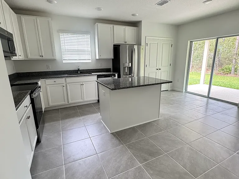 8042 SW Highway 484 — Photo 6