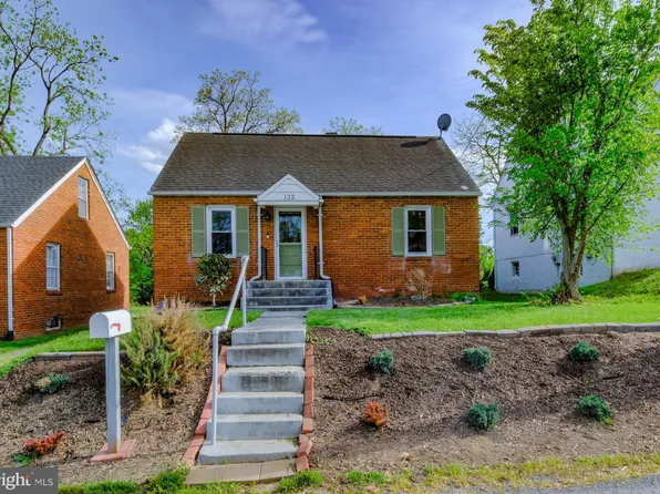 132 W 12th St, Front Royal, VA 22630