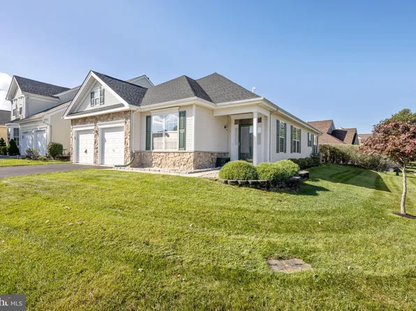 59 Rocky Brook Dr, Barnegat, NJ 08005