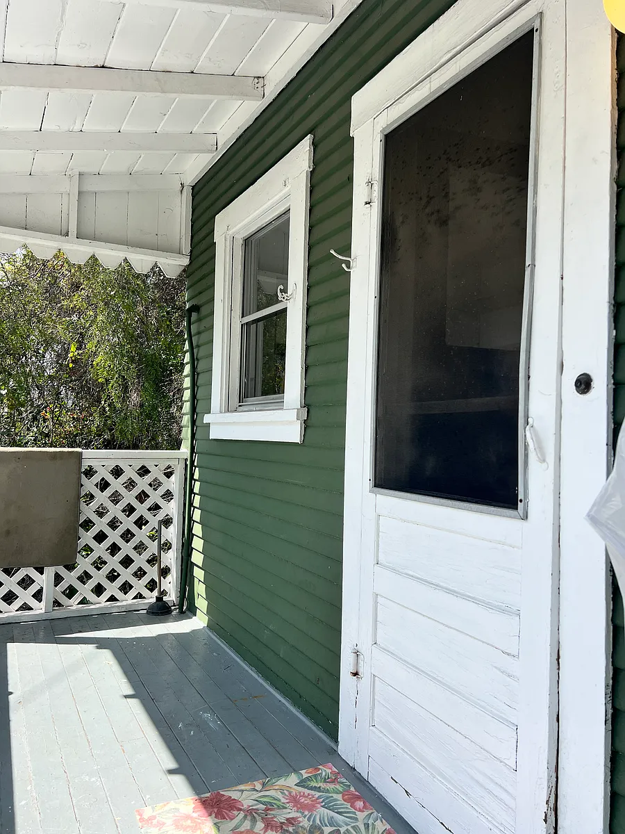 Building Photo - 425-429 S Cabrillo Ave #427
