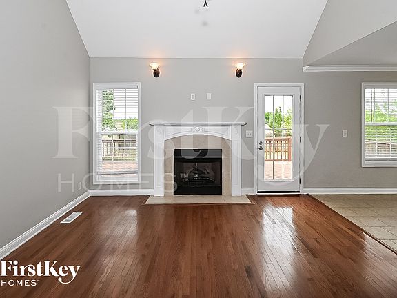 3rd image of 878 Samantha Ln