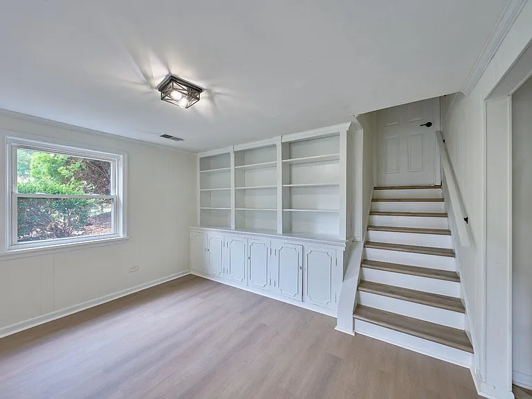 2924 Gracefield Rd — Photo 36
