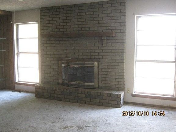 3rd image of 3133 S 217 East Ave