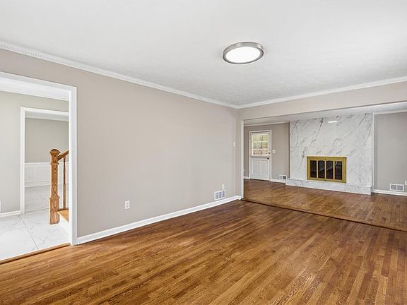 5th image of 127 Old Rosser Rd SW